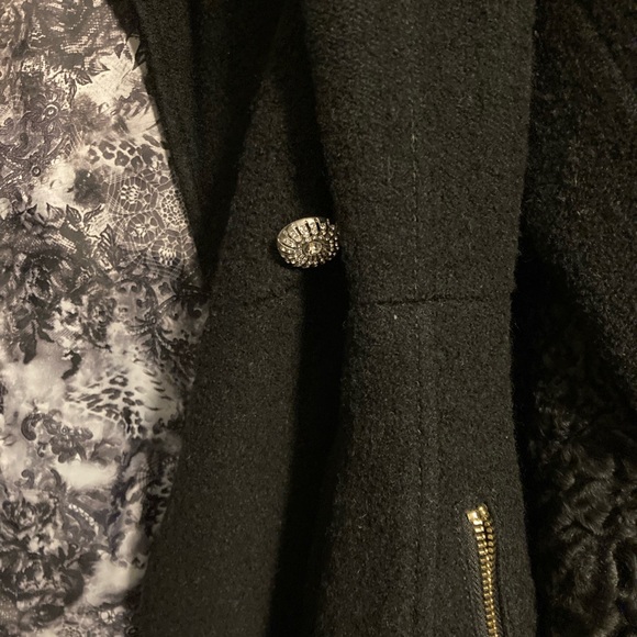 GUESS black coat size Medium - Picture 5 of 6